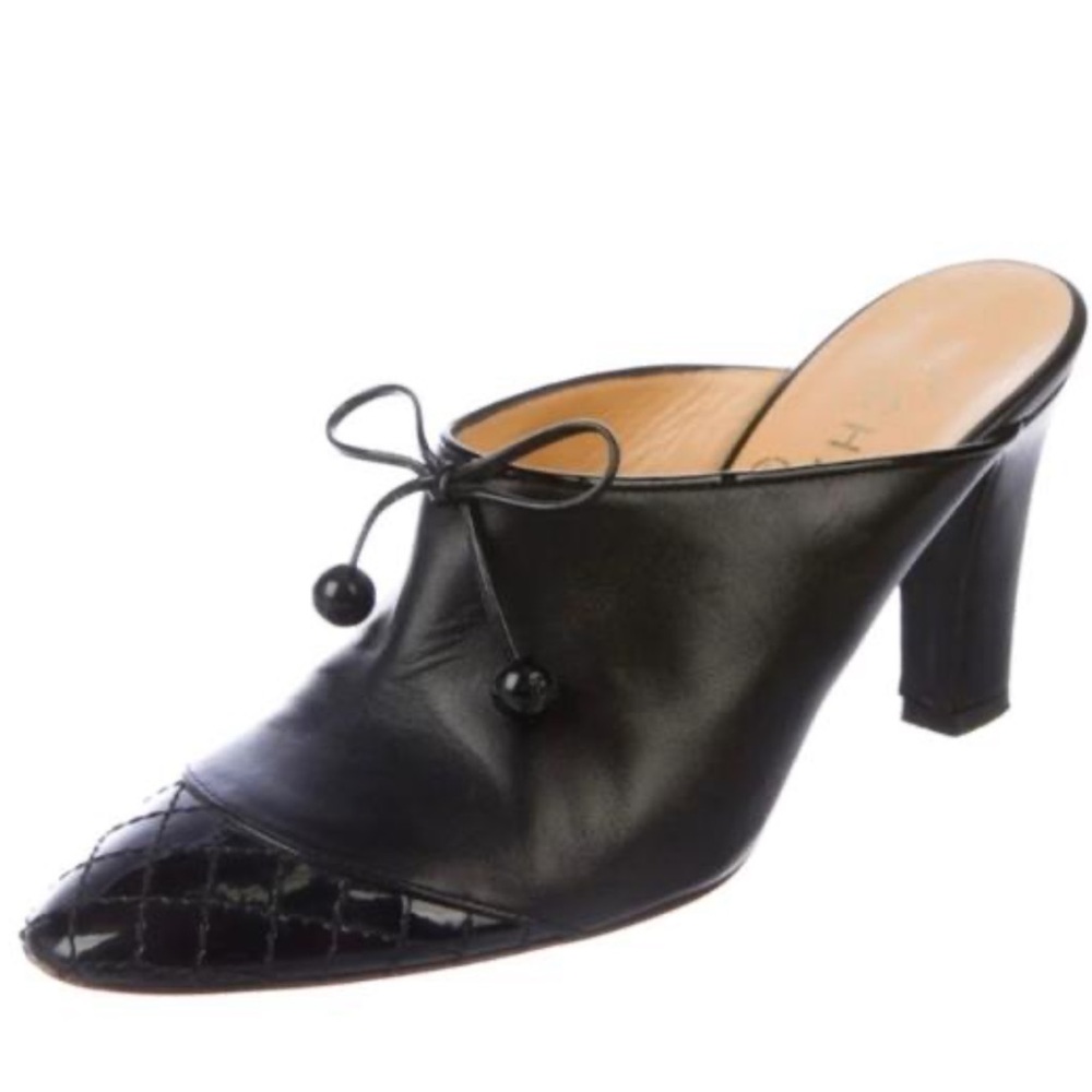 CHANEL MULES/PUMPS WITH HEELS
